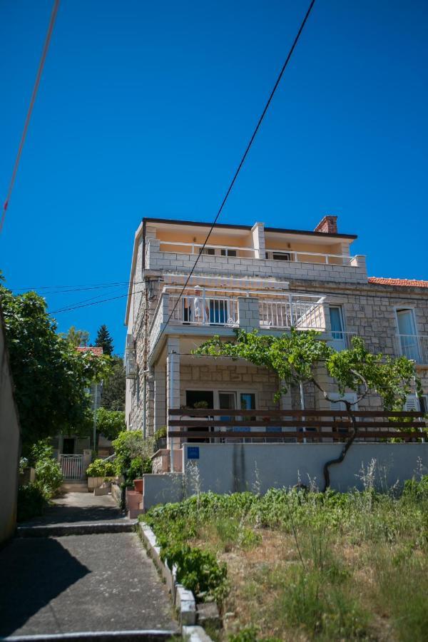 Apartments Filippi Korcula Town Exterior photo