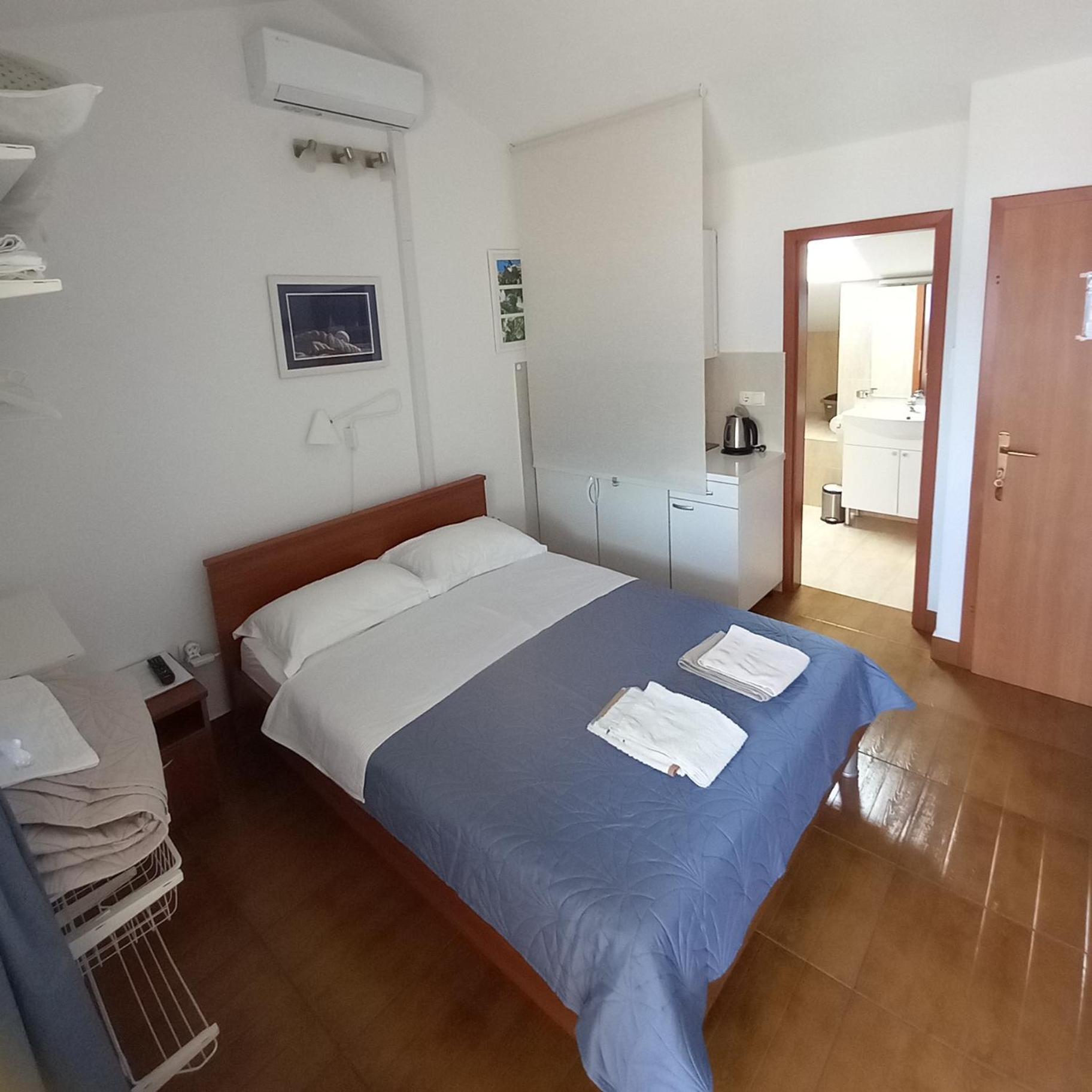 Apartments Filippi Korcula Town Room photo